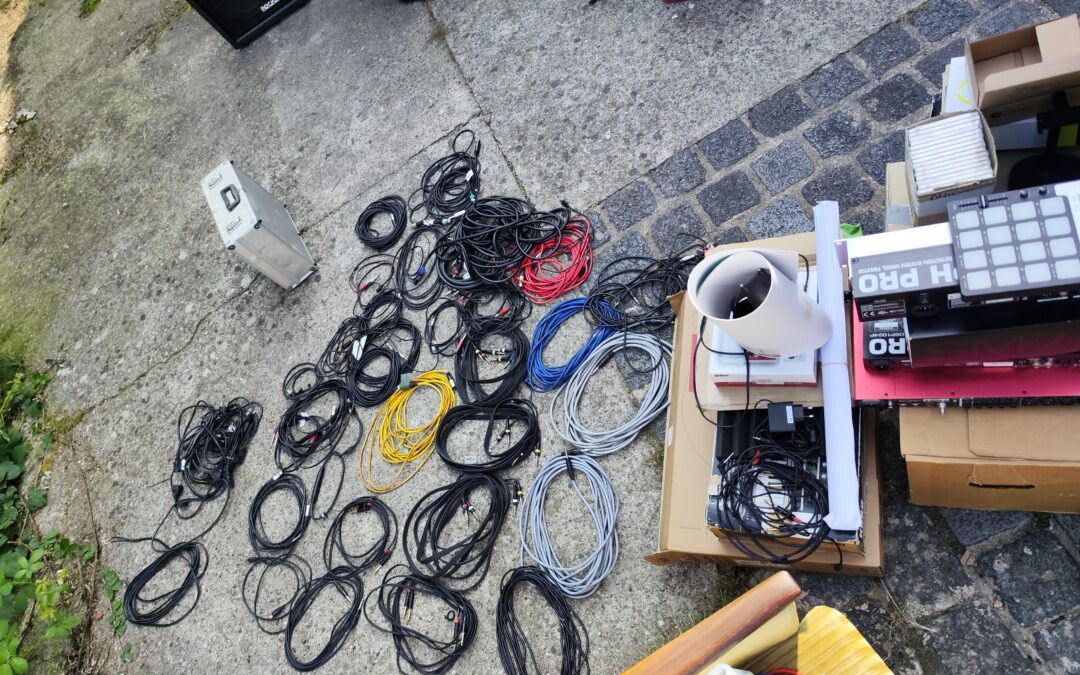 CleaningUP the Probenraum – Neu-Verkabelungsaktion mit der 121 Crew